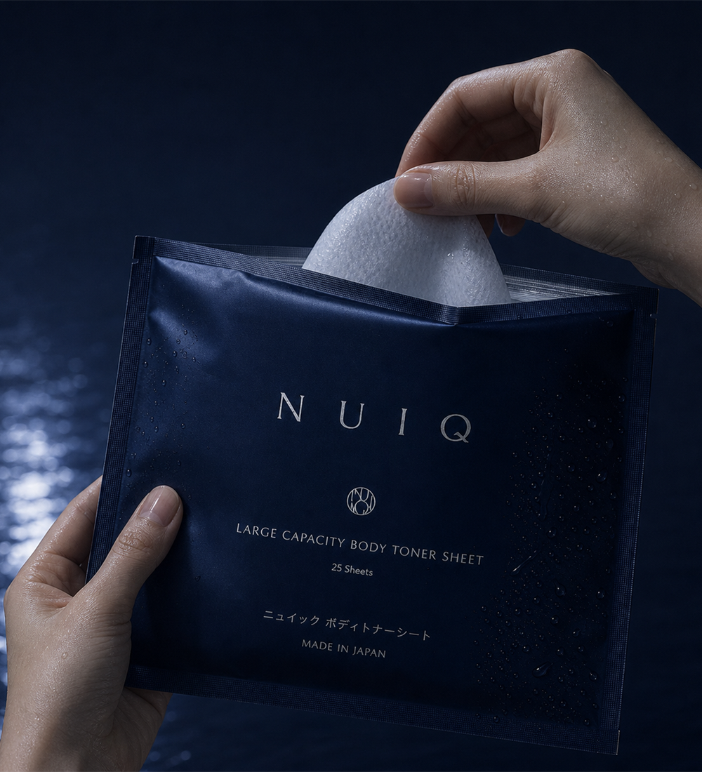 NUIQの袋を開けてシートを1枚取り出す
